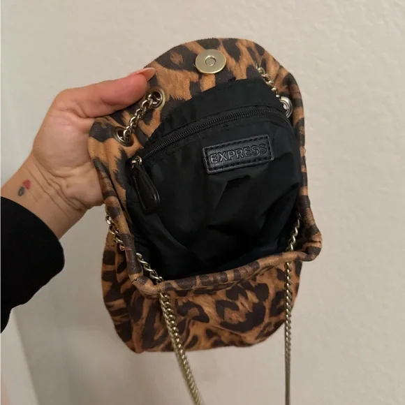 Express Animal Print Shoulder Bag with Gold Chain - Picture 4 of 4